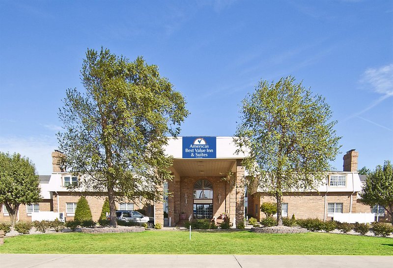 Americas Best Value Inn & Suites - Sikeston, MO