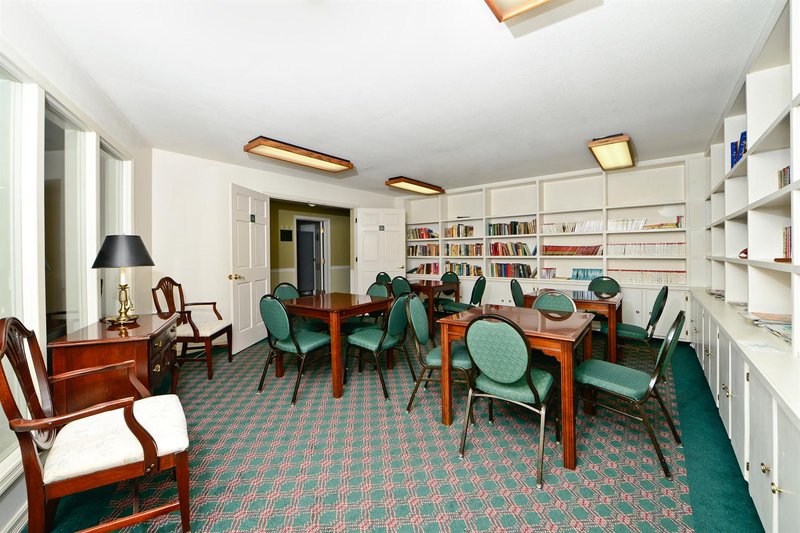 Americas Best Value Inn & Suites - Sikeston, MO