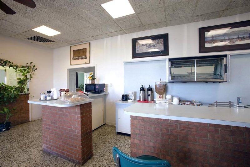 Americas Best Value Inn - Monahans, TX