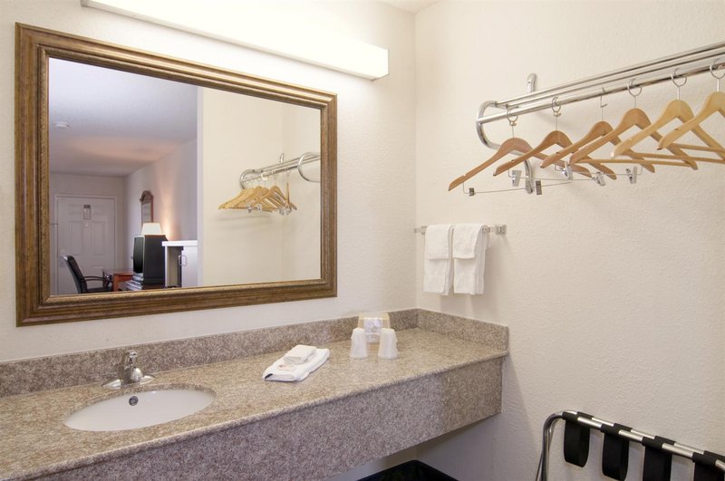 Americas Best Value Inn - Texas City, TX