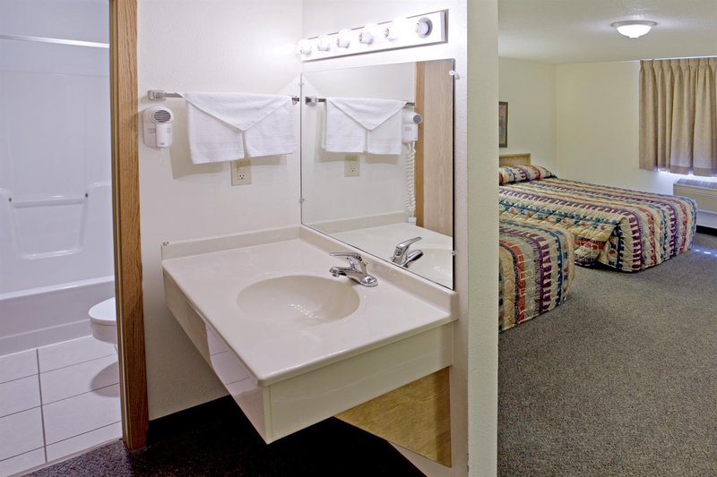 Americas Best Value Inn - Atlantic, IA
