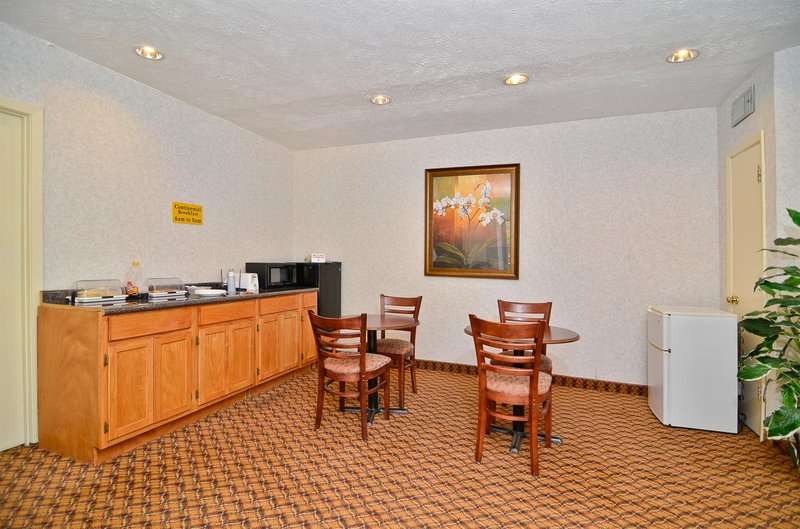 Americas Best Value Inn - Brandon, MS