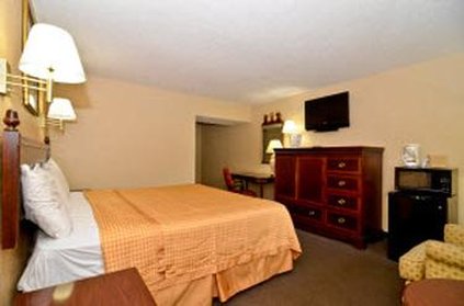 Americas Best Value Inn - Smithfield, NC