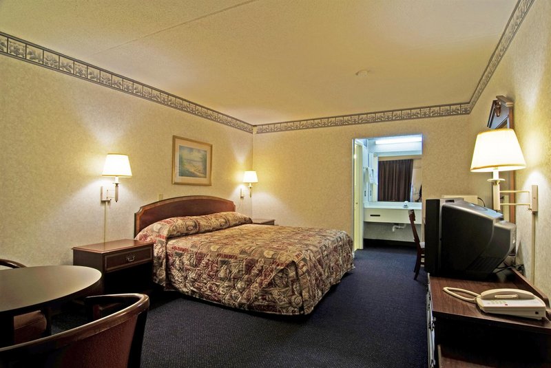 Americas Best Value Inn - Monroe, NC