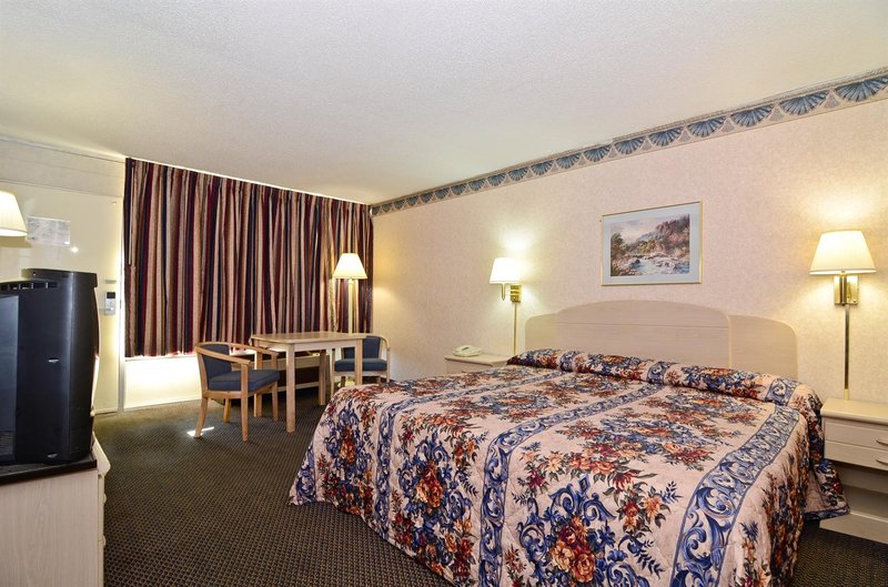 Americas Best Value Inn - Sanford, NC