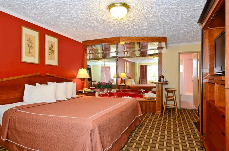 Americas Best Value Inn - Clarence, NY