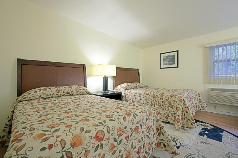 Americas Best Value Inn - Highland, NY