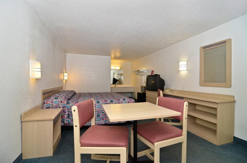 Americas Best Value Inn - Mentor-Cleveland - Mentor, OH