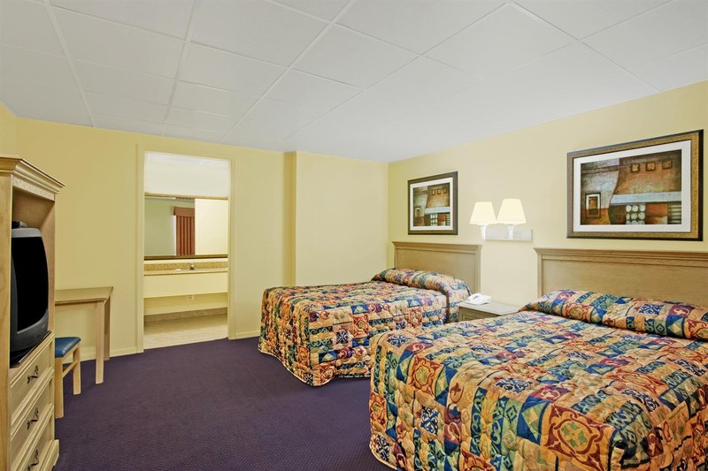Americas Best Value Inn - Tavares, FL