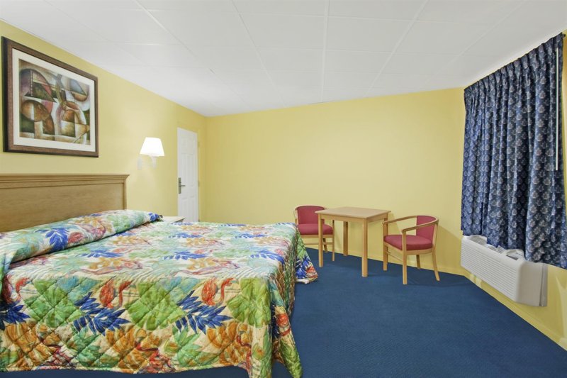 Americas Best Value Inn - Tavares, FL