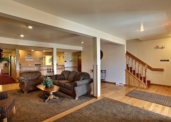 Quality Inn - Mauston, WI