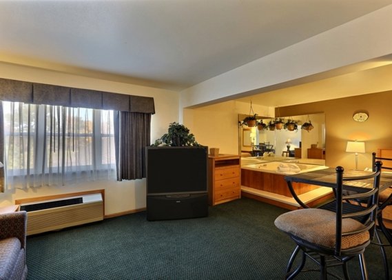 Quality Inn - Mauston, WI