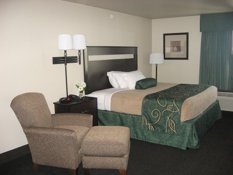 Oak Tree Inn - Glenwood, MN