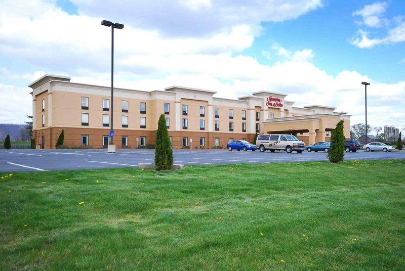 Hampton Inn & Suites Lamar - Mill Hall, PA