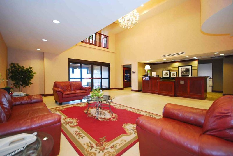 Hampton Inn & Suites Lamar - Mill Hall, PA