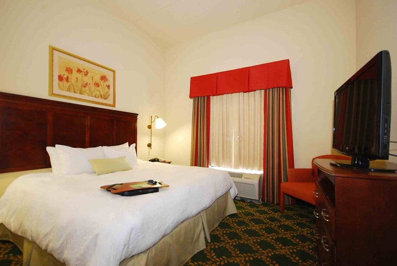 Hampton Inn & Suites Lamar - Mill Hall, PA