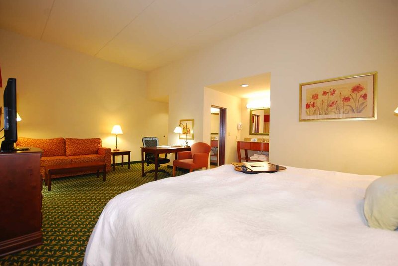 Hampton Inn & Suites Lamar - Mill Hall, PA