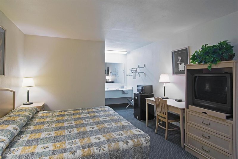Americas Best Value Inn - Kinder, LA