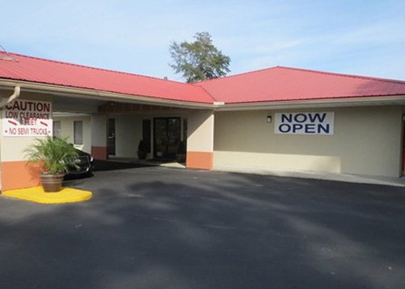 Econo Lodge - Defuniak Springs, FL