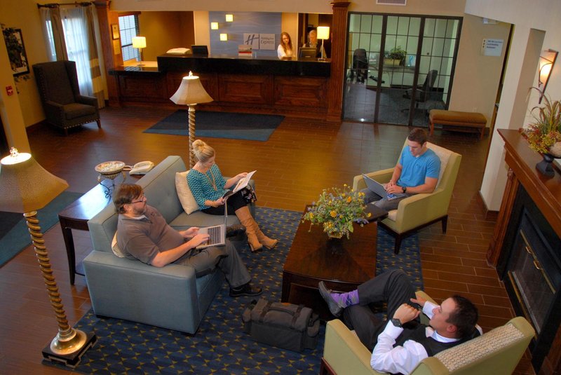 Holiday Inn Express JONESBORO - Jonesboro, AR