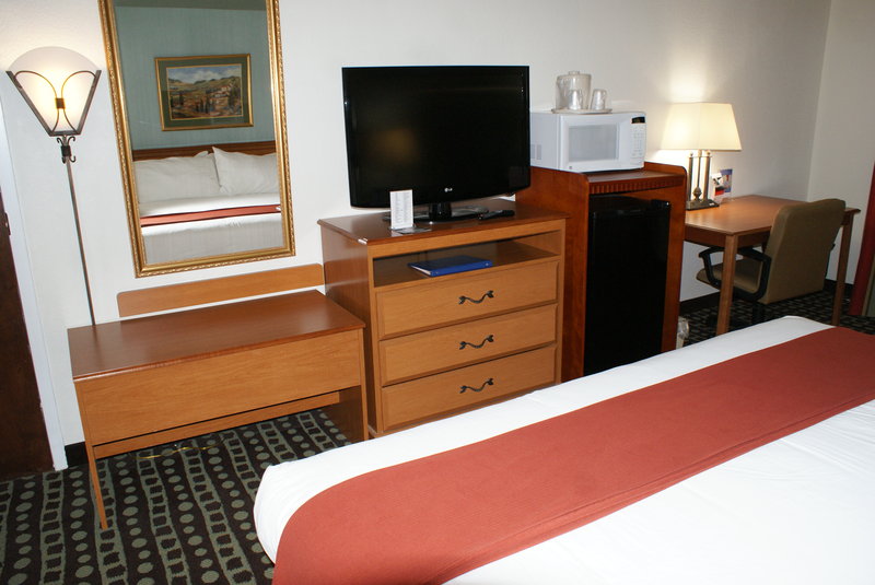 Holiday Inn Express FAYETTEVILLE - Fayetteville, GA