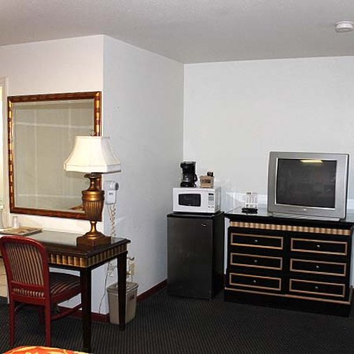 Golden Wheat Budget Host Inn - Junction City, KS