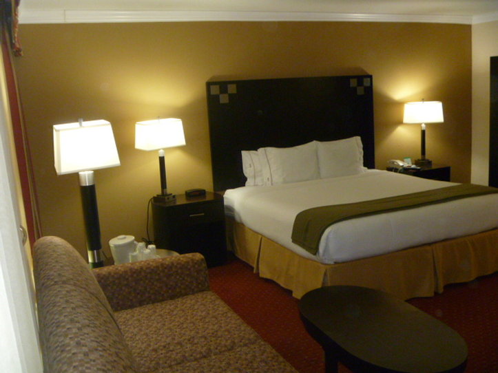 Holiday Inn Express VAN NUYS - Van Nuys, CA