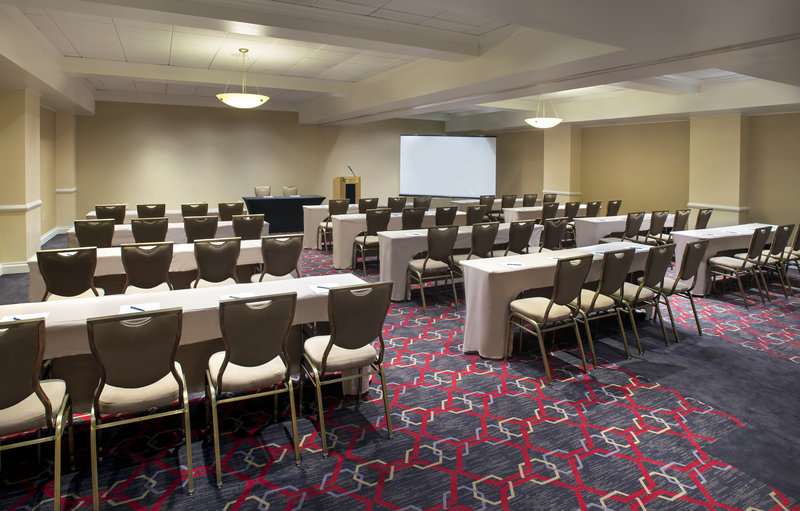 Four Points by Sheraton Plainview Long Island - Plainview, NY