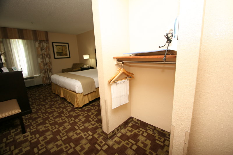 Holiday Inn Express & Suites SPRINGFIELD - Shelby, NC