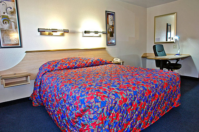 Motel 6 - Buttonwillow, CA