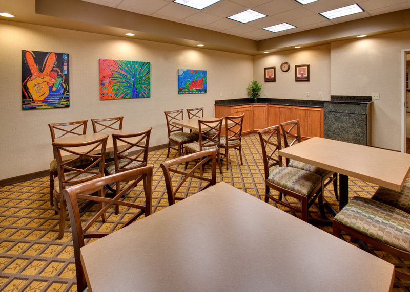 Candlewood Suites-Fargo-N - Leonard, ND