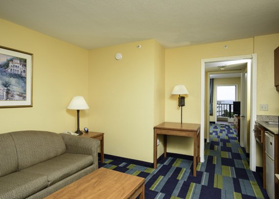 Comfort Inn & Suites Port Canaveral Area - Cocoa Beach, FL