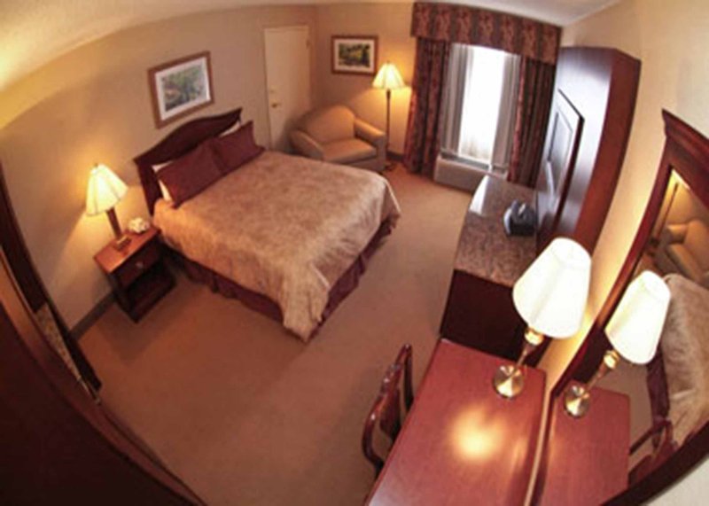 Waterford Estates Lodge - South Bend, IN