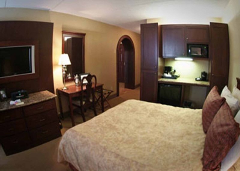 Waterford Estates Lodge - South Bend, IN