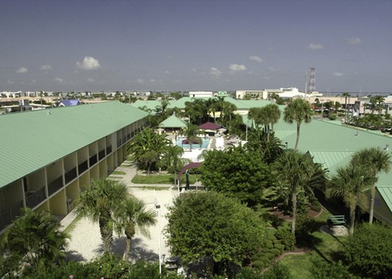 Comfort Inn & Suites Port Canaveral Area - Cocoa Beach, FL