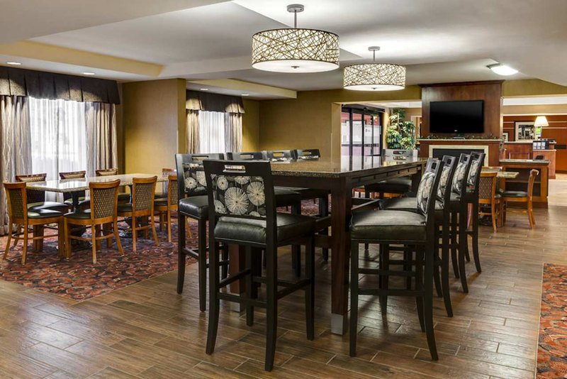 Hampton Inn-Dubuque - Dubuque, IA