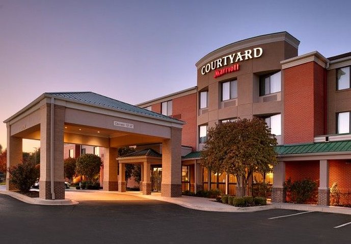 Courtyard By Marriott Kansas City Shawnee - Shawnee, KS