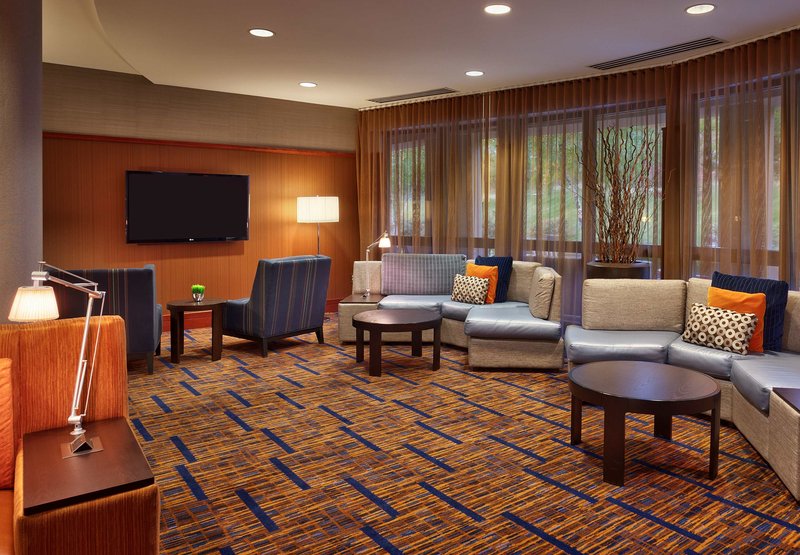 Courtyard By Marriott Kansas City Shawnee - Shawnee, KS