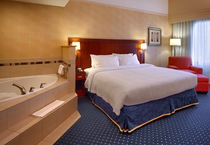Courtyard By Marriott Kansas City Shawnee - Shawnee, KS