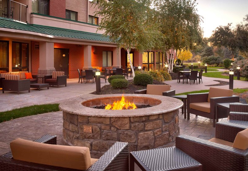 Courtyard By Marriott Kansas City Shawnee - Shawnee, KS