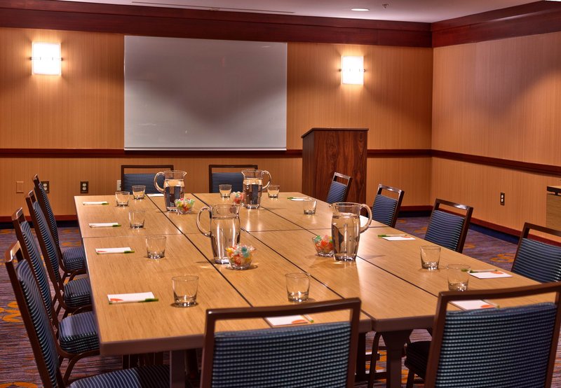 Courtyard By Marriott Kansas City Shawnee - Shawnee, KS