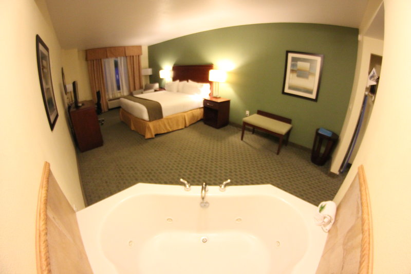 Holiday Inn Express & Suites COCOA - Cocoa, FL