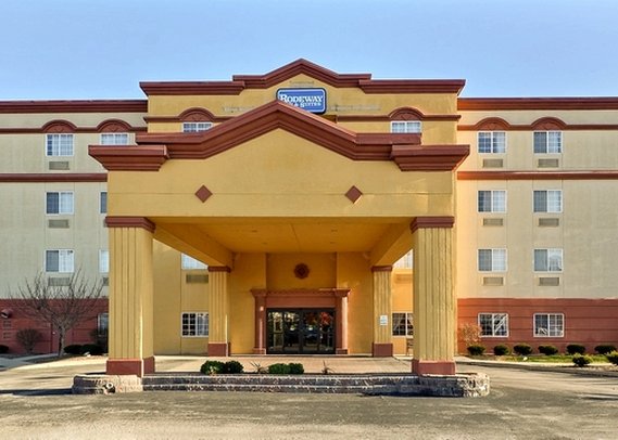 Rodeway Inn & Suites - Carmel, IN