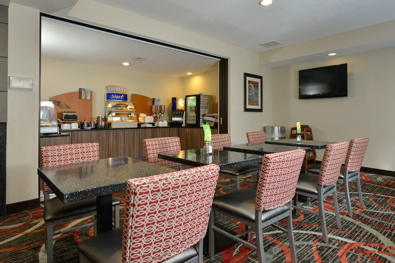 Holiday Inn Express BOSTON-MILFORD - South Lancaster, MA