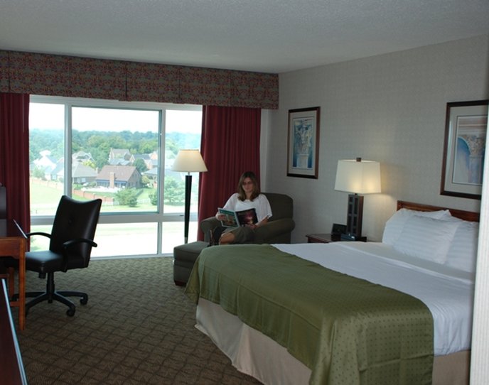 Holiday Inn UNIVERSITY PLAZA-BOWLING GREEN - Drake, KY