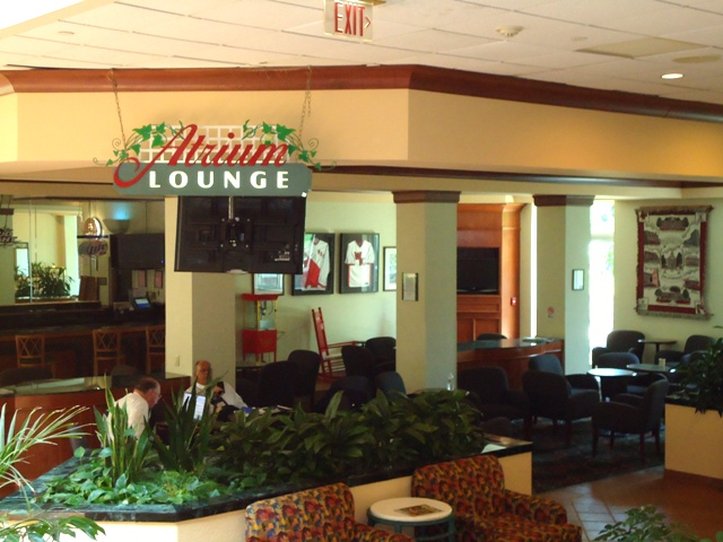 Holiday Inn UNIVERSITY PLAZA-BOWLING GREEN - Drake, KY