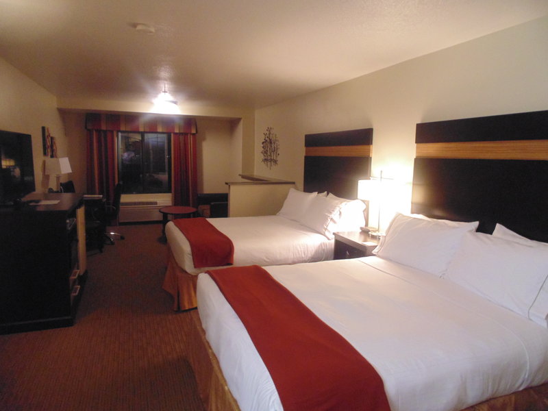 Oxford Suites Gladstone - Gladstone, OR