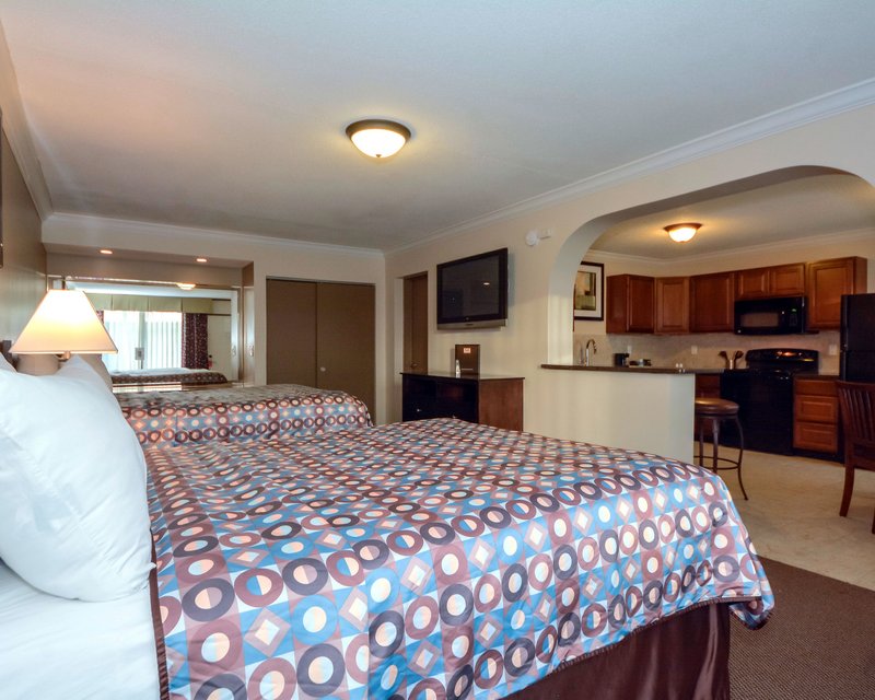 Econo Lodge-Meadowlands - Carlstadt, NJ