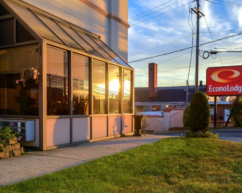 Econo Lodge-Meadowlands - Carlstadt, NJ