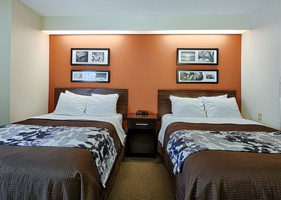 Sleep Inn - Dewitt, MI